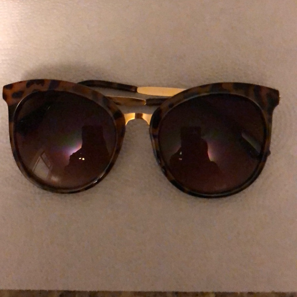 Sunglasses (tortoise)